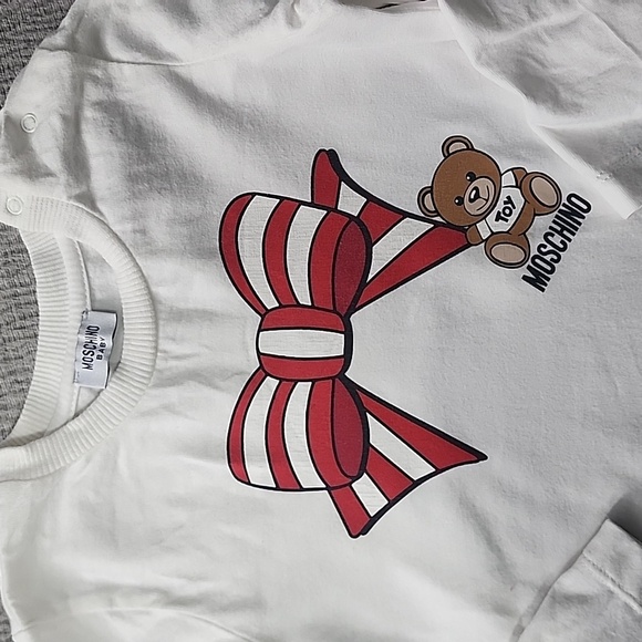 Moschino long sleeve shirt. - Picture 2 of 4